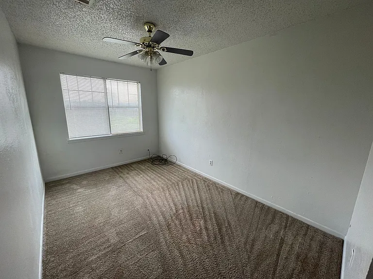 1006 Eastside Dr — Photo 21