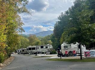 1739 East Pkwy, Gatlinburg, TN 37738