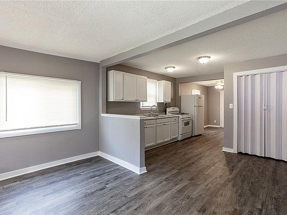 2nd image of 7231 Askew Ave