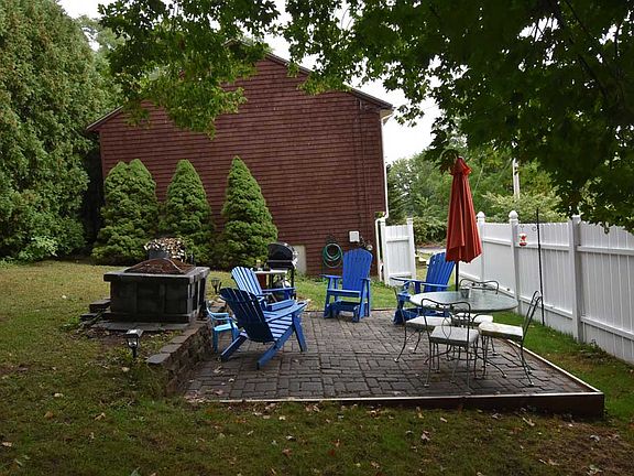 5th image of 141 Prospect Hill Ave