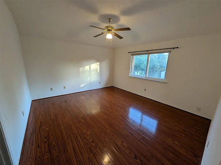 17054 Cairnlassie St — Photo 11