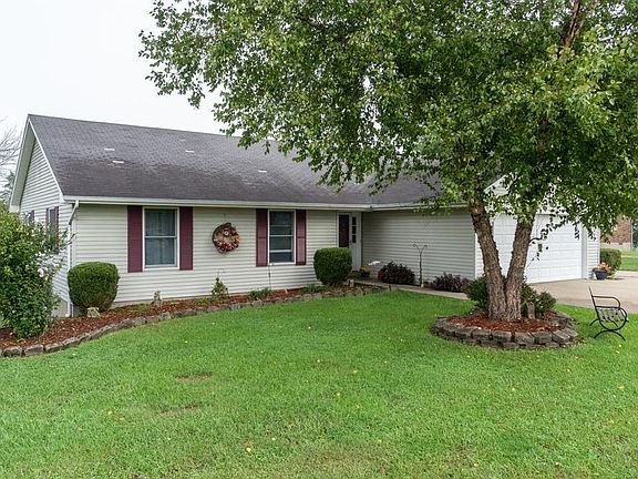 4th image of 318 Southern Dr