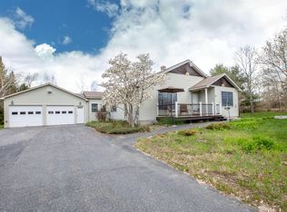 2 Haywood Ln, Brunswick, ME 04011