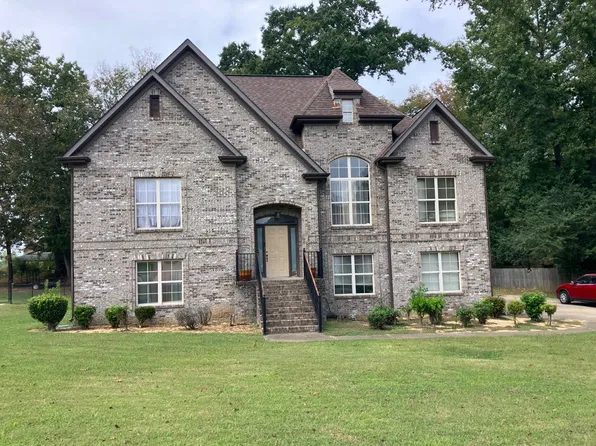 5662 Victoria Dr, Hueytown, AL 35023