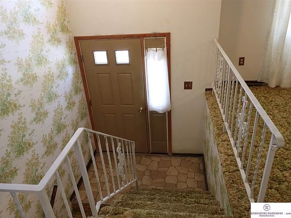 3rd image of 7322 Thorn Apple Ln