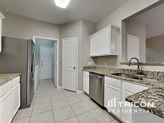 5th image of 1327 Tamarack Dr