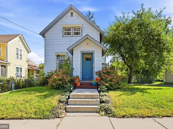 1221 1st St S, Stillwater, MN 55082