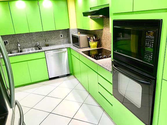 92787919-FB31-48D6-A386-B26E61AF5057