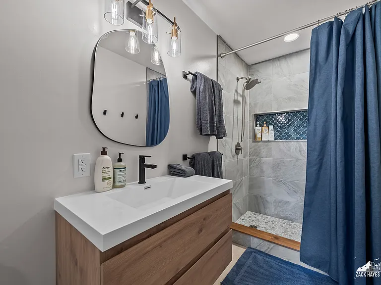 2101 Solstice Cir — Photo 18