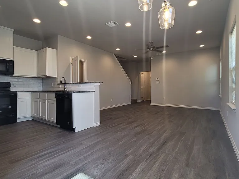 104 Peruna Dr — Photo 23