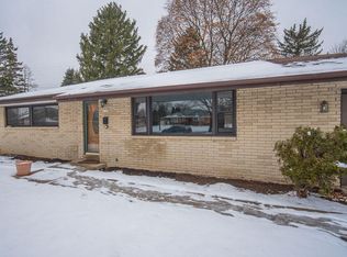 6105 Downing St, Greendale, WI 53129