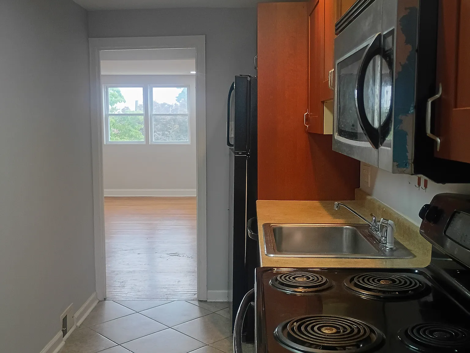7701 Gilbert St — Photo 2