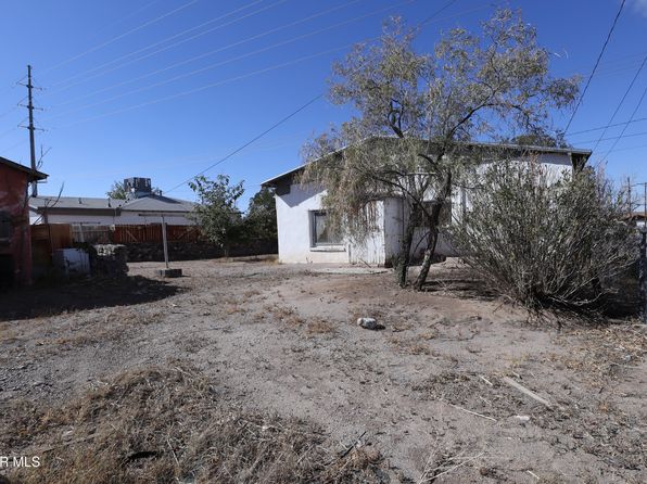 101 S 4th St, Anthony, TX 79821