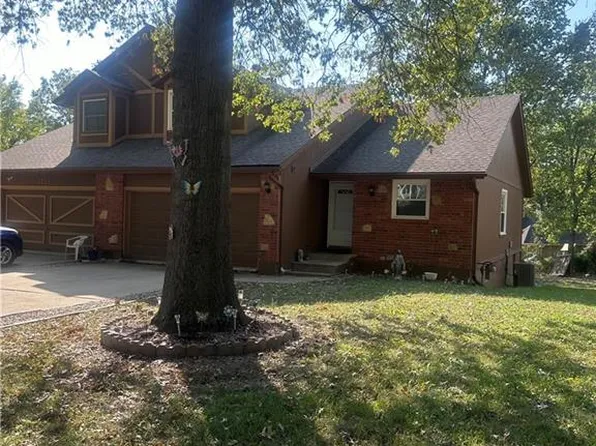 1715 NW 10th St, Blue Springs, MO 64015