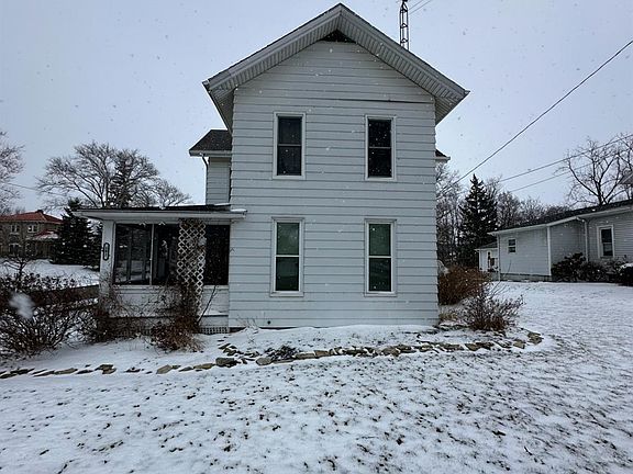 3rd image of 502 S Main St