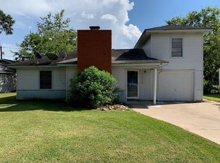 1020 San Felipe St, Angleton, TX 77515
