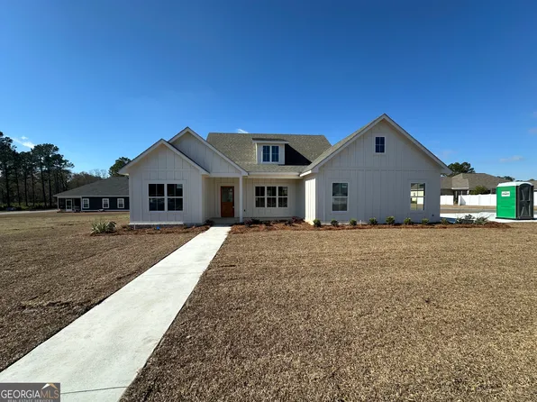 69 Packer Pride Dr SE, Moultrie, GA 31788
