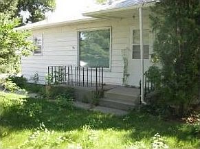 1st image of 19 Prickett Ln