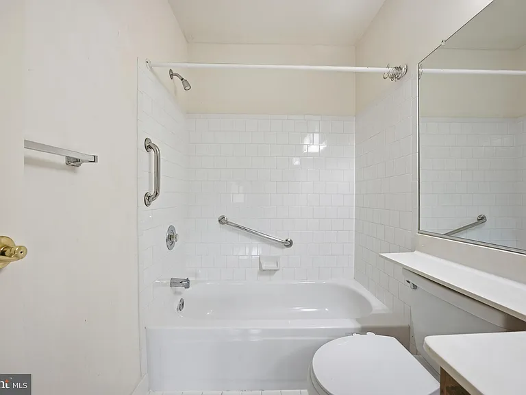 3800 Meghan Dr #3C — Photo 24