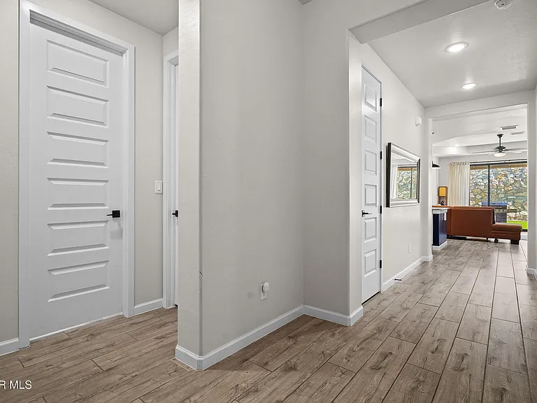 12863 Ivelet Ct — Photo 18