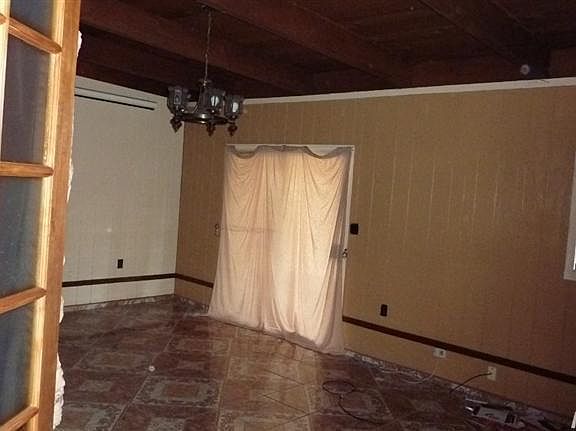 5th image of 1736 W Roselawn Ave