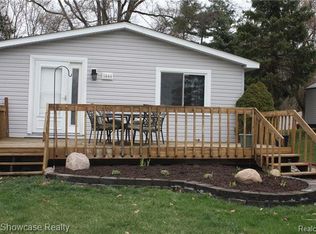 1444 Vanstone Dr, Commerce Township, MI