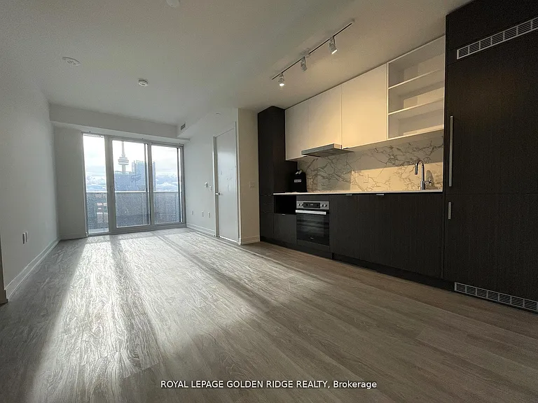 55 Cooper St #6812 — Photo 6