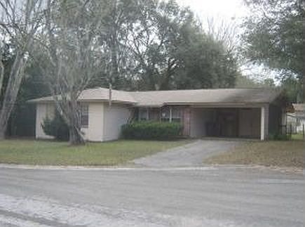 3rd image of 1714 NE 28th Pl