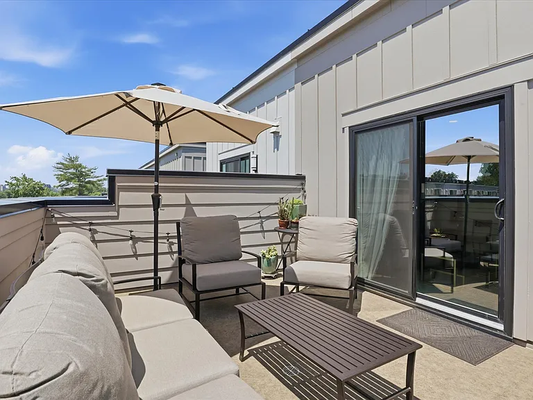7356 Blade Dr — Photo 32