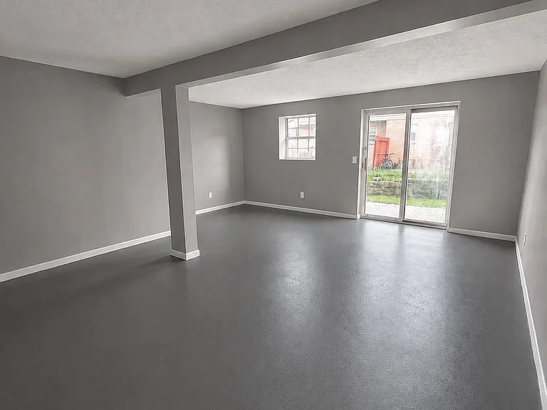 190 Dell St #6 — Photo 8