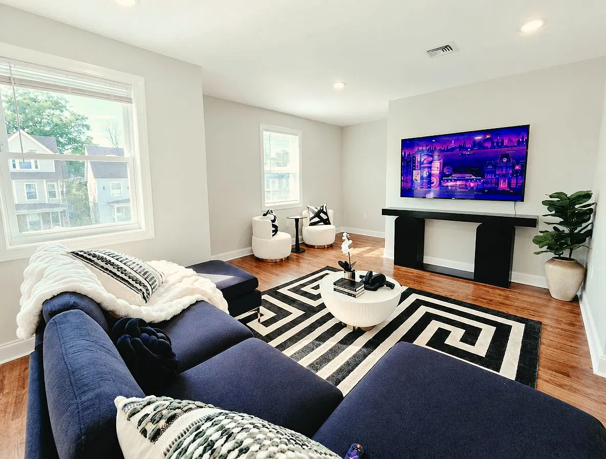 7 bed, 2800 sqft, $6,500 — Photo 4