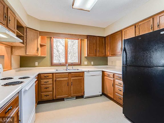 5th image of 514 1st Ave W
