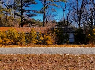 423 W Point Rd, Lancaster, VA 22503