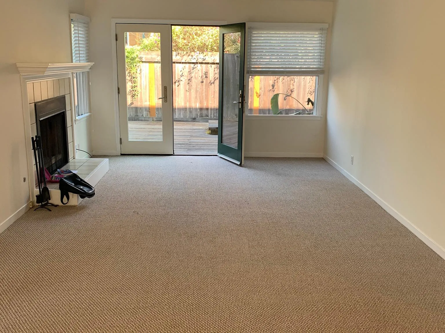 312 Centre Ct — Photo 4