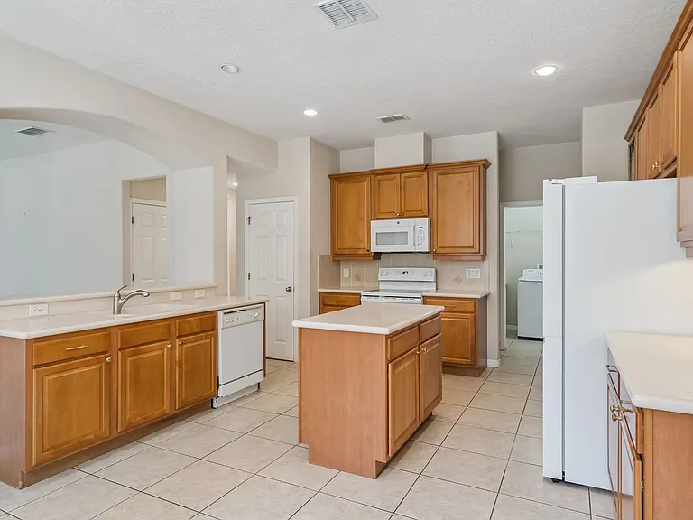 2714 Plumberry Ave — Photo 13