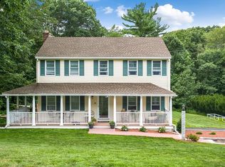 6 Jefferson Dr, Tyngsboro, MA 01879