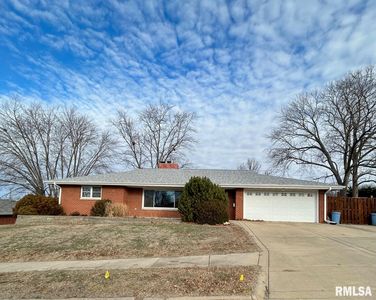 1205 Arthur St, Pekin, IL, 61554