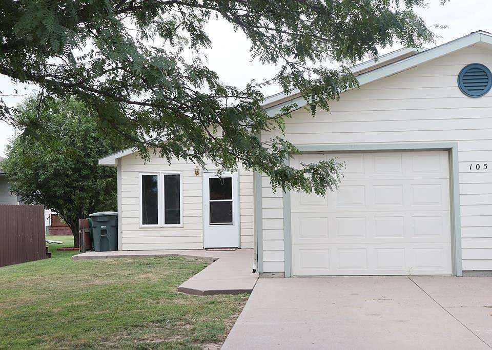 1st image of 105 Plains St