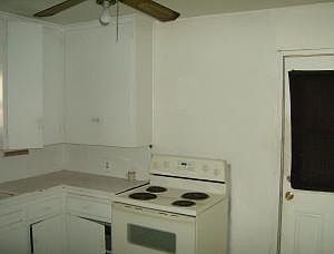 3rd image of 229 W Northern Ave