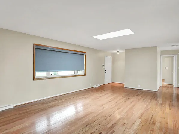 58 Bennett Rd, Carmel, IN 46032