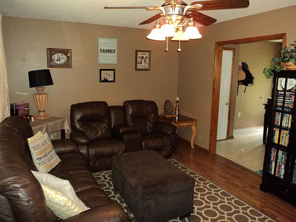 4th image of 234 Lakeside Dr