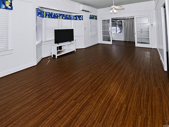 3rd image of 2881 Oahu Ave