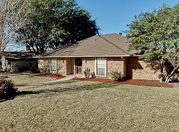 2nd image of 1413 Pine Hill Dr