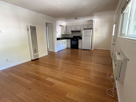 3rd image of 2130 F St APT 5