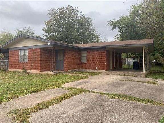 3rd image of 5806 Mojave Dr