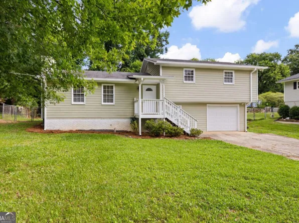 4220 Terrace Dr, Acworth, GA 30101