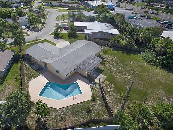 3rd image of 105 Bay View Dr