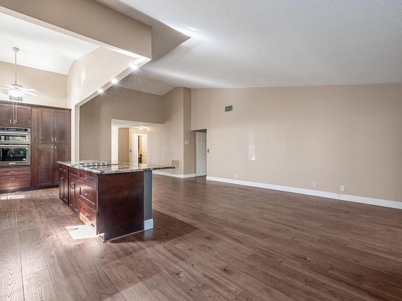 5th image of 2566 Dahoon Avenue