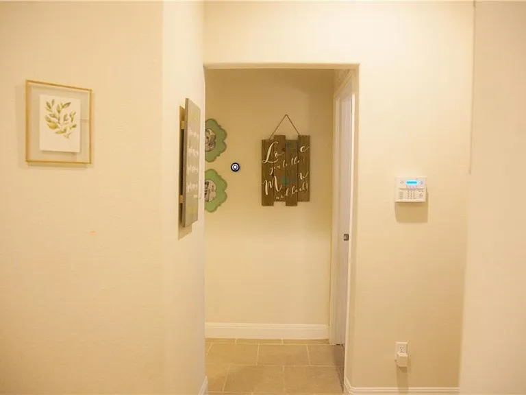 209 Methodius Dr — Photo 4