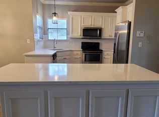 305 Lake Worth Dr, Baton Rouge, LA 70810